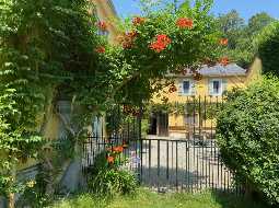 Superb Bearnaise Property and Maison d'Hotes in the rolling foothills of the Pyrenees. 